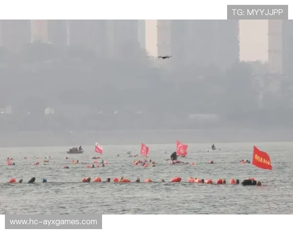 冬泳公开赛出现新纪录 冬泳公开赛出现新纪录