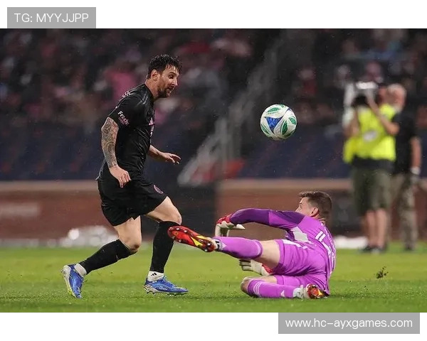 巴塞罗那—梅西脚后跟妙传创造绝佳机会